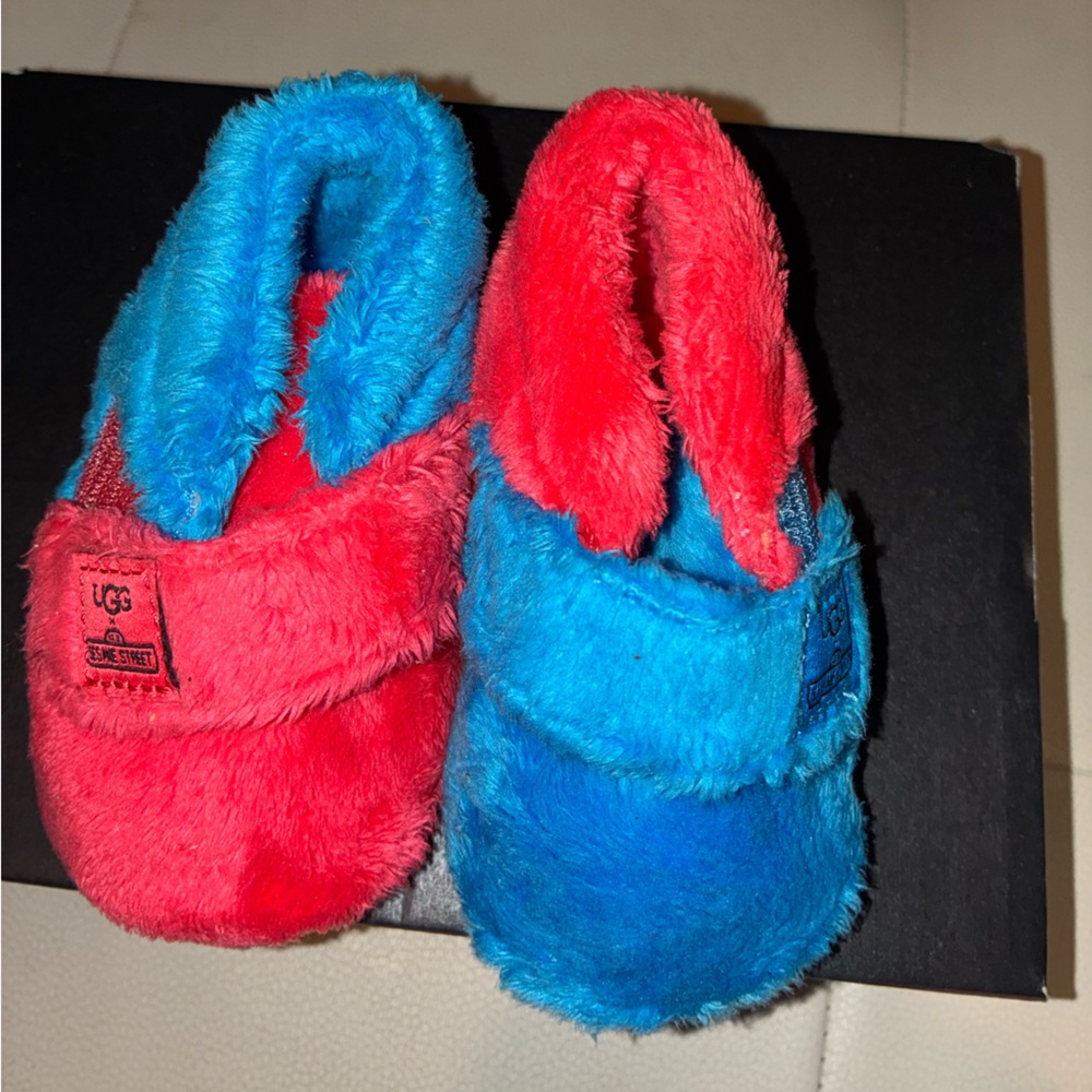 Sesame Street Uggs Cookie Monster/Elmo